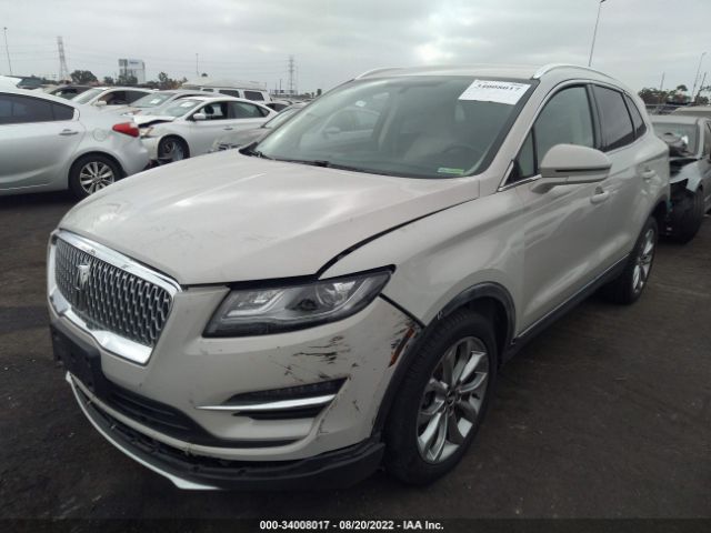 Photo 1 VIN: 5LMCJ2C94KUL02668 - LINCOLN MKC 