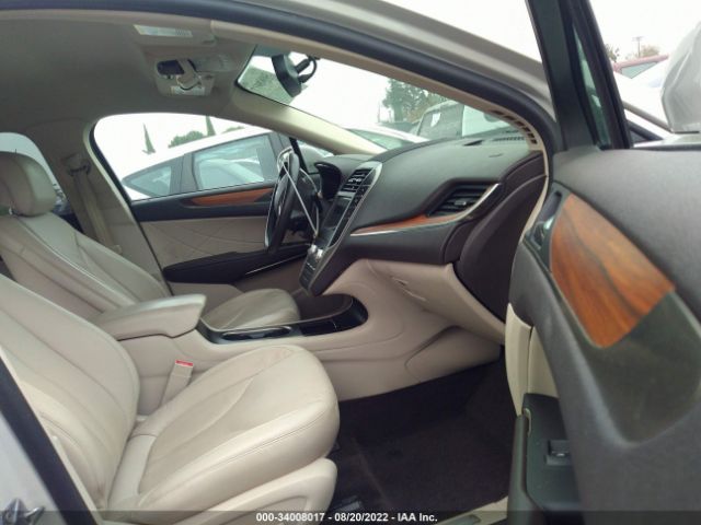 Photo 4 VIN: 5LMCJ2C94KUL02668 - LINCOLN MKC 