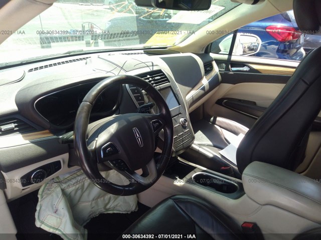 Photo 4 VIN: 5LMCJ2C95GUJ00056 - LINCOLN MKC 