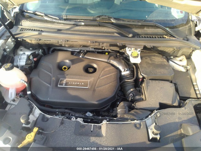 Photo 9 VIN: 5LMCJ2C95HUL51838 - LINCOLN MKC 