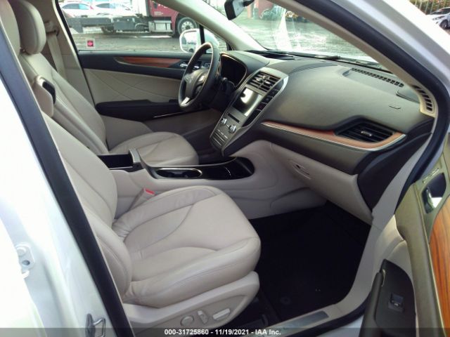 Photo 4 VIN: 5LMCJ2C96KUL13428 - LINCOLN MKC 