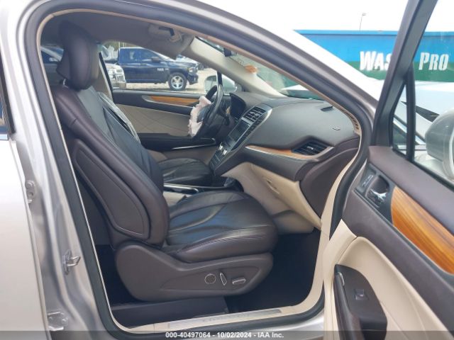 Photo 4 VIN: 5LMCJ2C96KUL42850 - LINCOLN MKC 