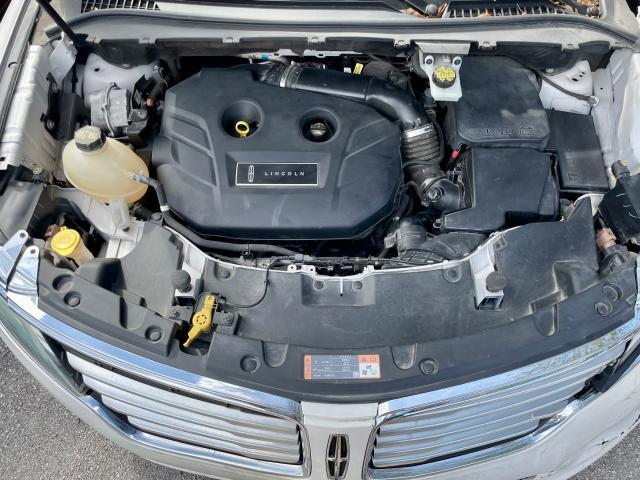 Photo 6 VIN: 5LMCJ2C98JUL04003 - LINCOLN MKC SELECT 