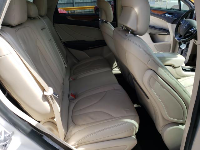 Photo 5 VIN: 5LMCJ2C99JUL28858 - LINCOLN MKC 