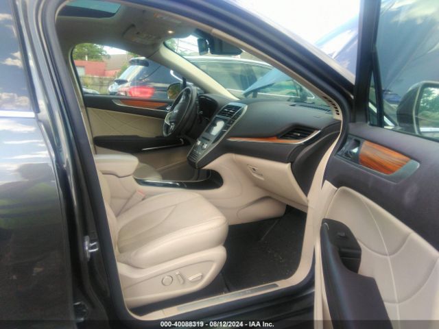 Photo 4 VIN: 5LMCJ2C99KUL48500 - LINCOLN MKC 