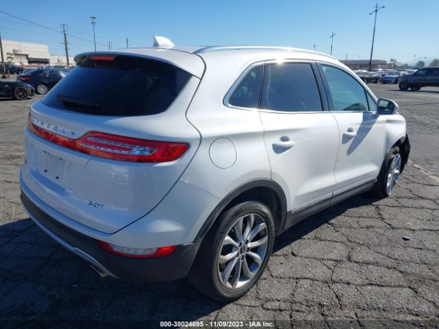 Photo 3 VIN: 5LMCJ2C9XJUL04388 - LINCOLN MKC 