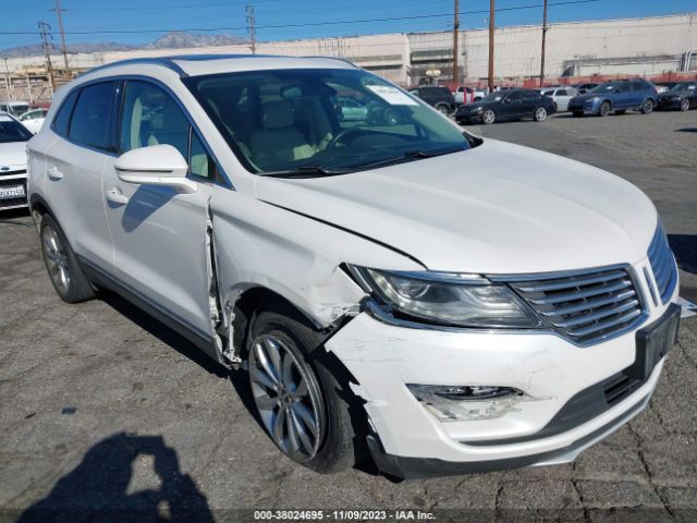 Photo 5 VIN: 5LMCJ2C9XJUL04388 - LINCOLN MKC 