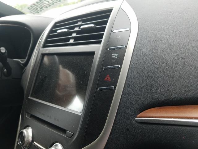 Photo 8 VIN: 5LMCJ2C9XJUL07842 - LINCOLN MKC SELECT 