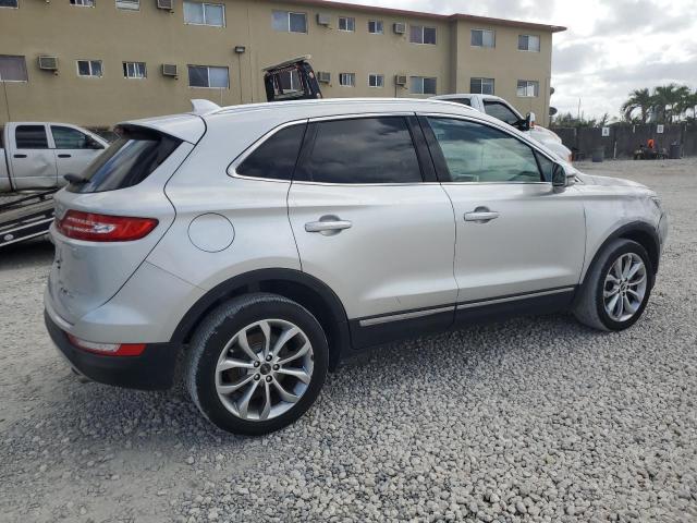 Photo 2 VIN: 5LMCJ2D90HUL35223 - LINCOLN MKC 