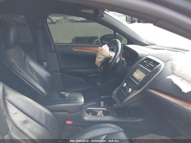 Photo 4 VIN: 5LMCJ2D91JUL29808 - LINCOLN MKC 