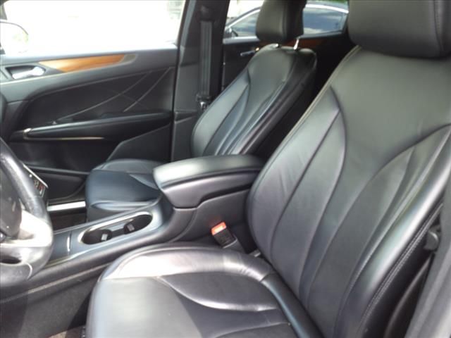 Photo 3 VIN: 5LMCJ2D92KUL11819 - LINCOLN MKC 