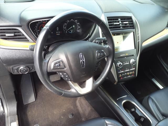 Photo 4 VIN: 5LMCJ2D92KUL11819 - LINCOLN MKC 