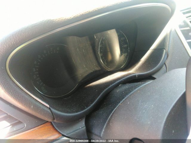 Photo 6 VIN: 5LMCJ2D97HUL15342 - LINCOLN MKC 