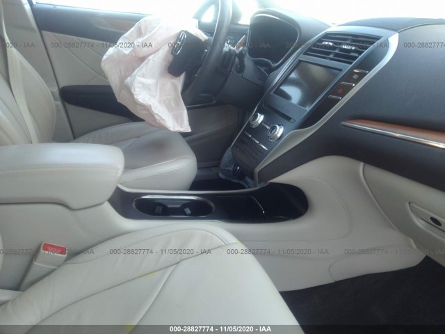 Photo 4 VIN: 5LMCJ2D97JUL32812 - LINCOLN MKC 