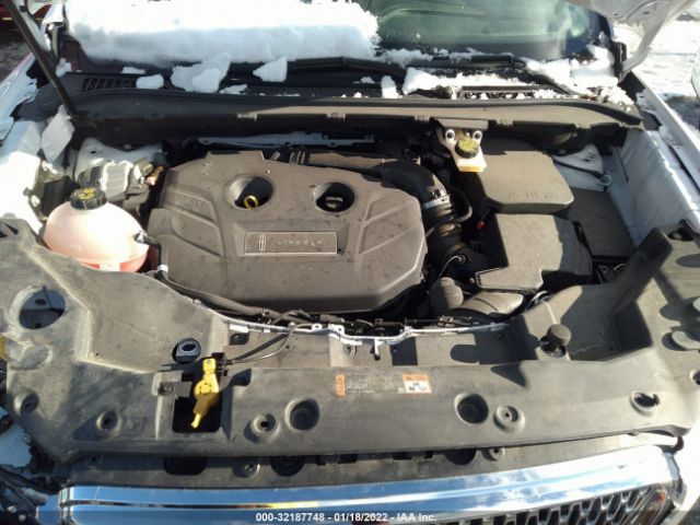 Photo 9 VIN: 5LMCJ2D98KUL44601 - LINCOLN MKC 