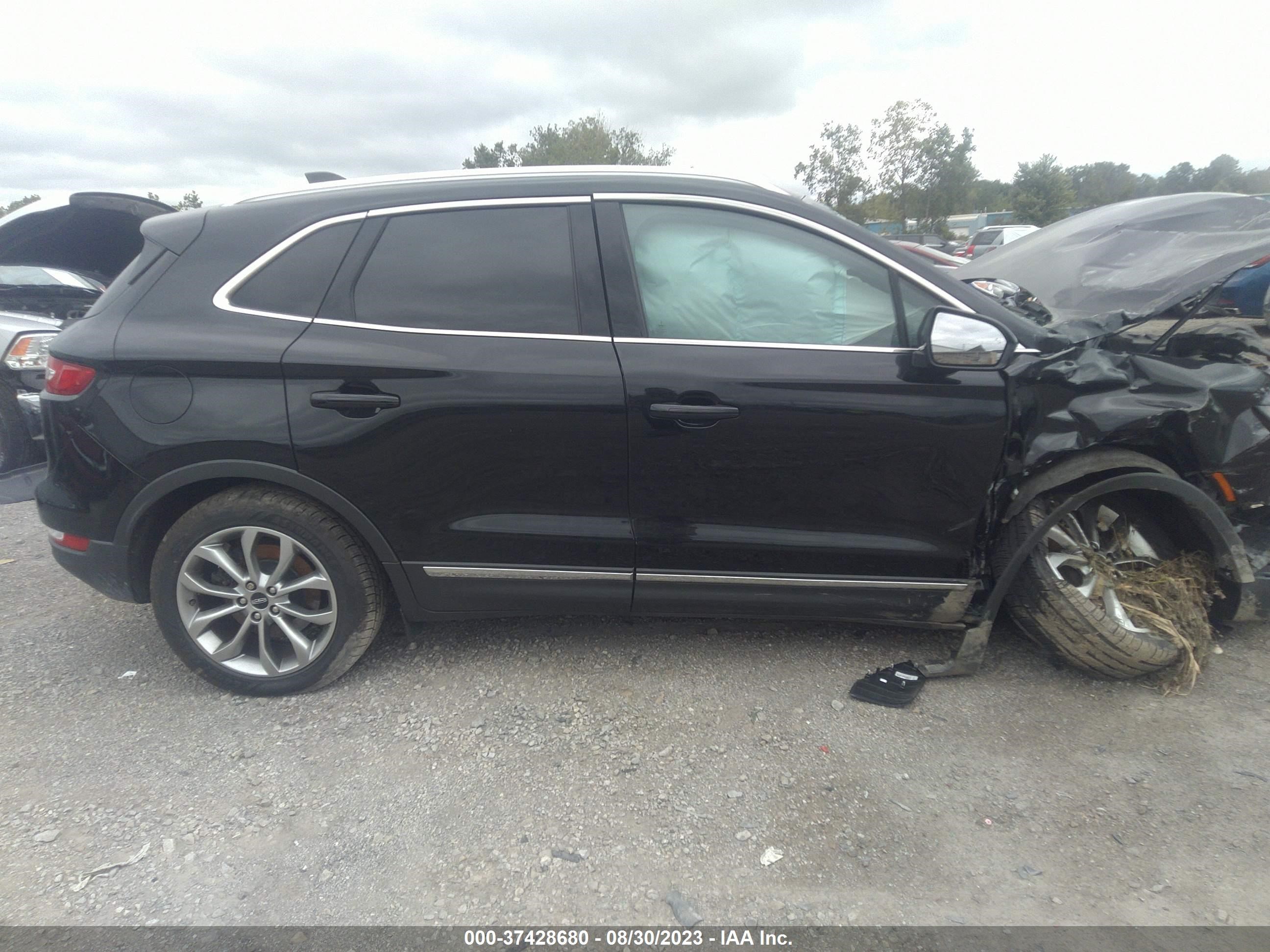 Photo 12 VIN: 5LMCJ2D99KUL13311 - LINCOLN MKC 