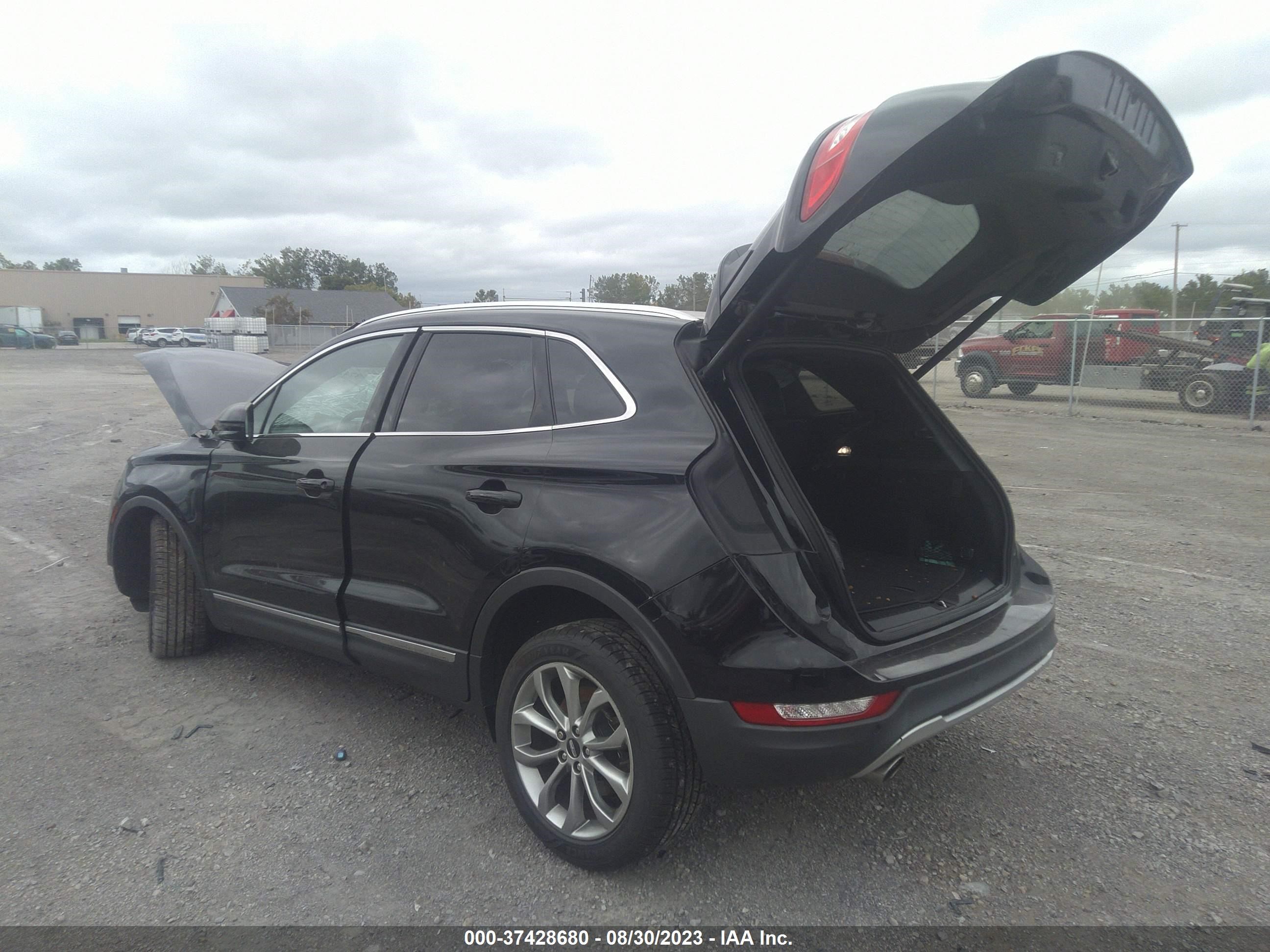 Photo 2 VIN: 5LMCJ2D99KUL13311 - LINCOLN MKC 