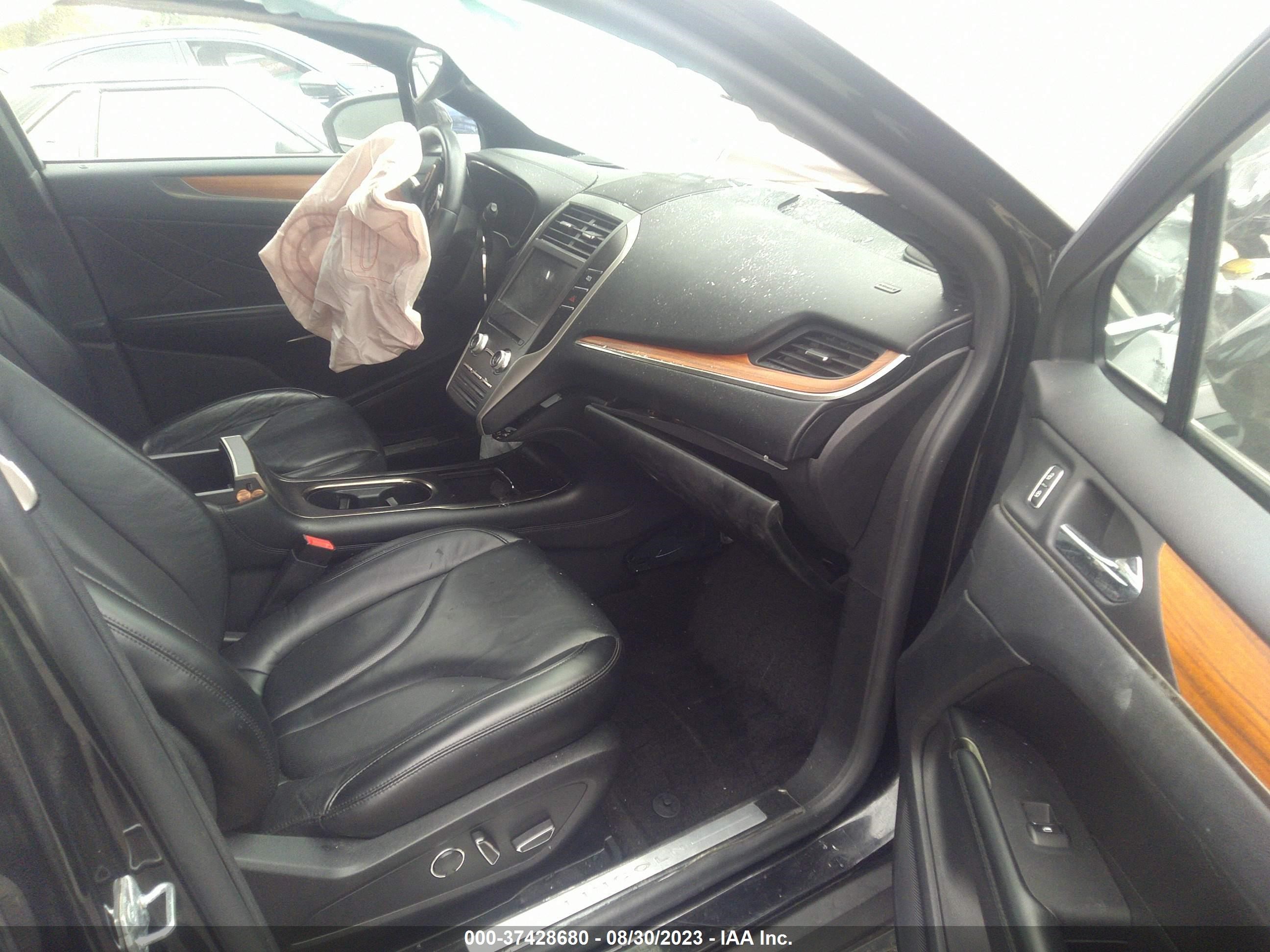 Photo 4 VIN: 5LMCJ2D99KUL13311 - LINCOLN MKC 