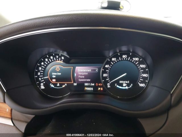 Photo 6 VIN: 5LMCJ2D9XKUL17433 - LINCOLN MKC 