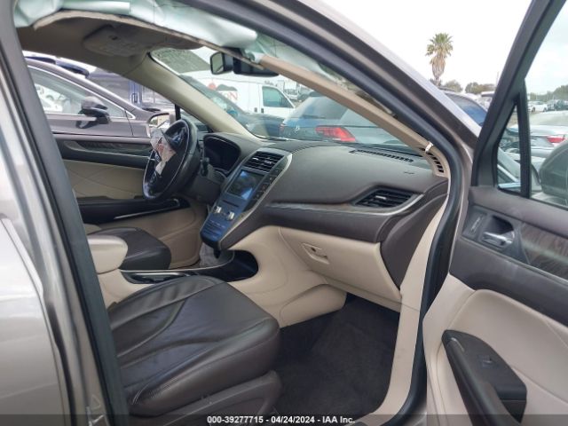 Photo 4 VIN: 5LMCJ3C93HUL61712 - LINCOLN MKC 