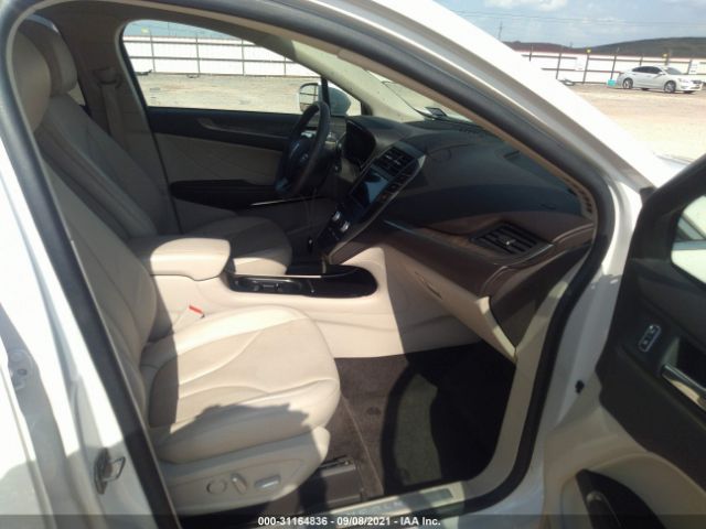 Photo 4 VIN: 5LMCJ3C93JUL00768 - LINCOLN MKC 