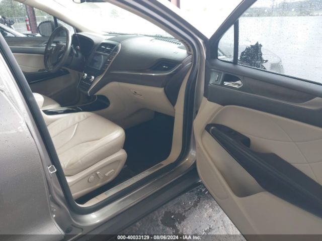 Photo 4 VIN: 5LMCJ3C94HUL34339 - LINCOLN MKC 