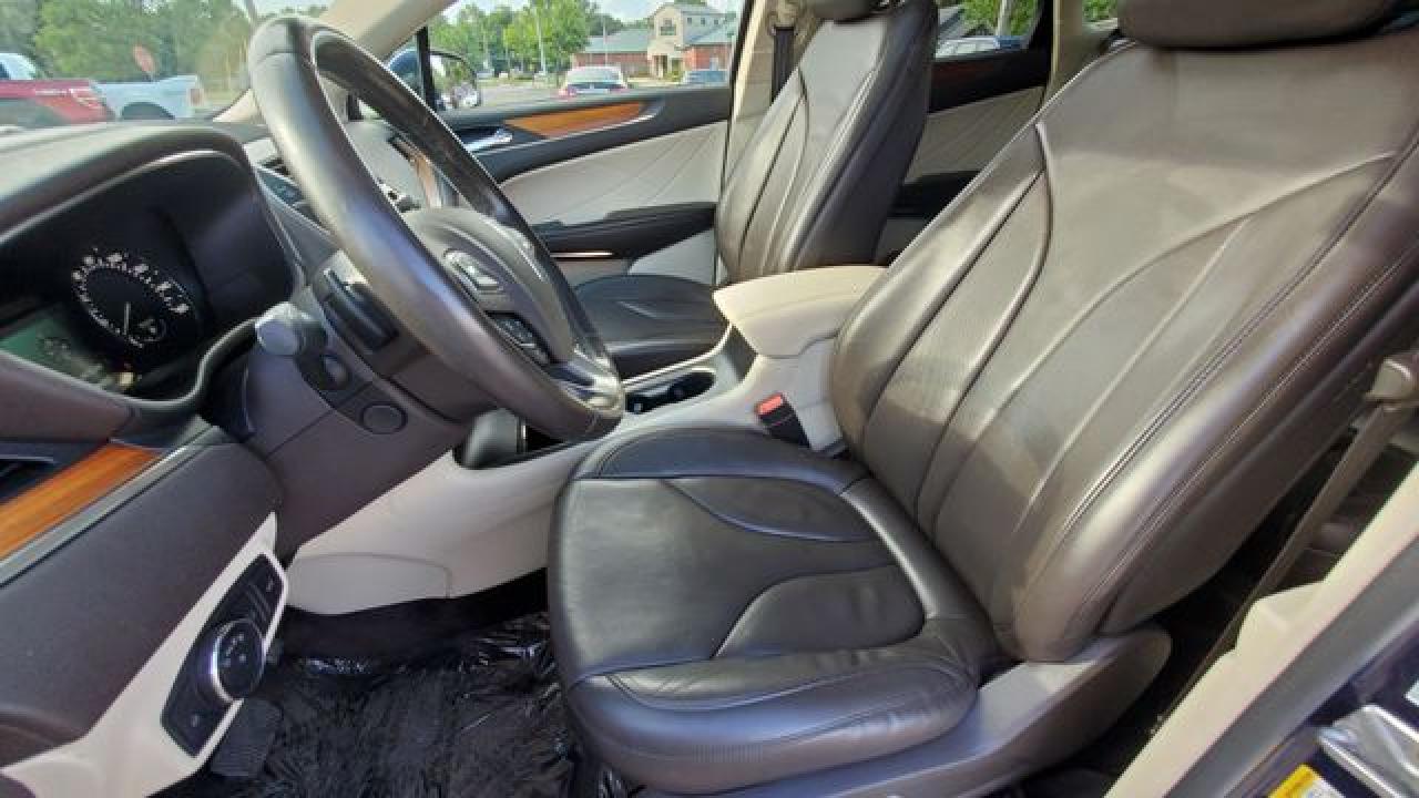 Photo 8 VIN: 5LMCJ3C95GUJ18787 - LINCOLN MKC 