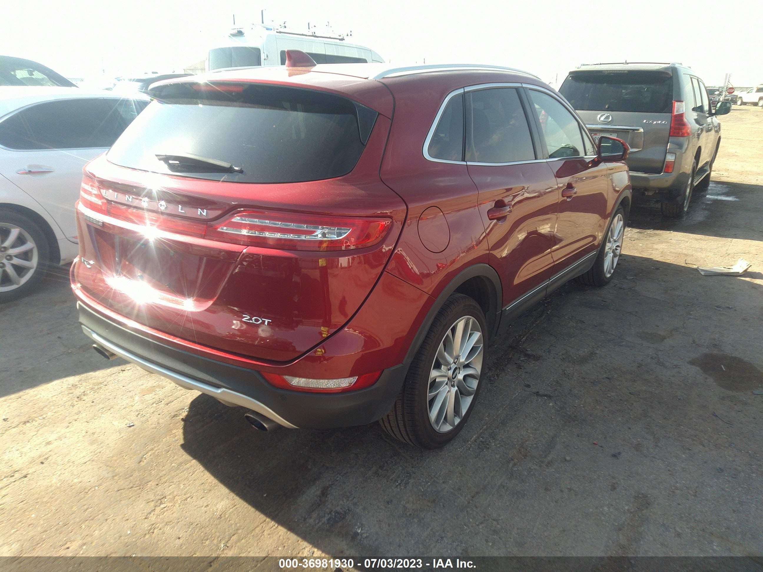 Photo 3 VIN: 5LMCJ3C95HUL45012 - LINCOLN MKC 