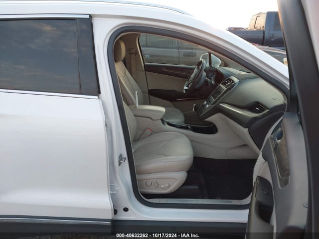 Photo 4 VIN: 5LMCJ3C95HUL71657 - LINCOLN MKC 