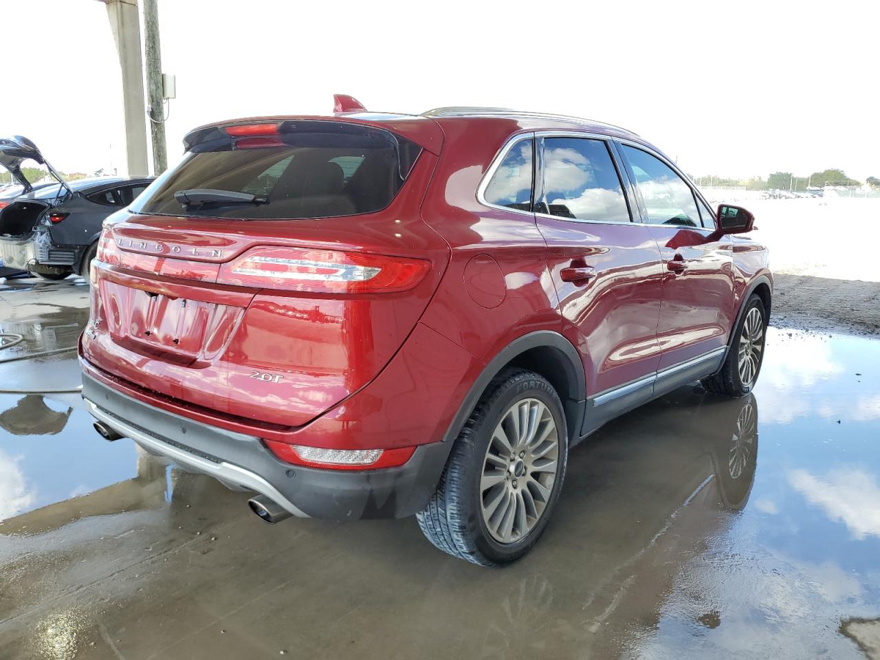 Photo 2 VIN: 5LMCJ3C98JUL14813 - LINCOLN MKC 