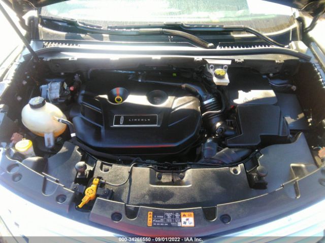 Photo 9 VIN: 5LMCJ3D90HUL62055 - LINCOLN MKC 