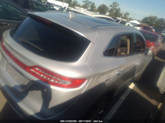 Photo 3 VIN: 5LMCJ3D90KUL01439 - LINCOLN MKC 