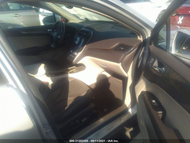 Photo 4 VIN: 5LMCJ3D90KUL01439 - LINCOLN MKC 