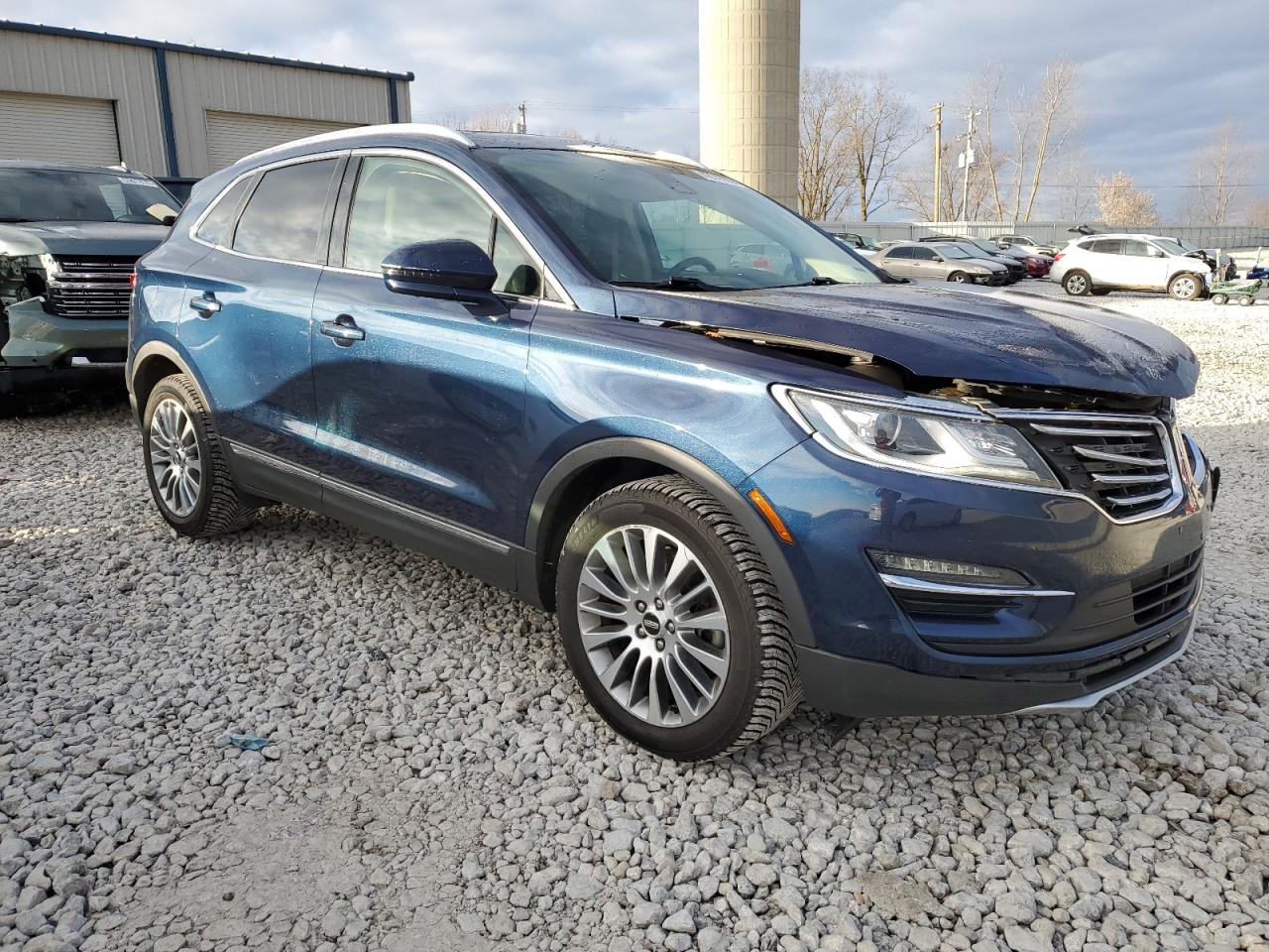 Photo 3 VIN: 5LMCJ3D91HUL45829 - LINCOLN MKC 