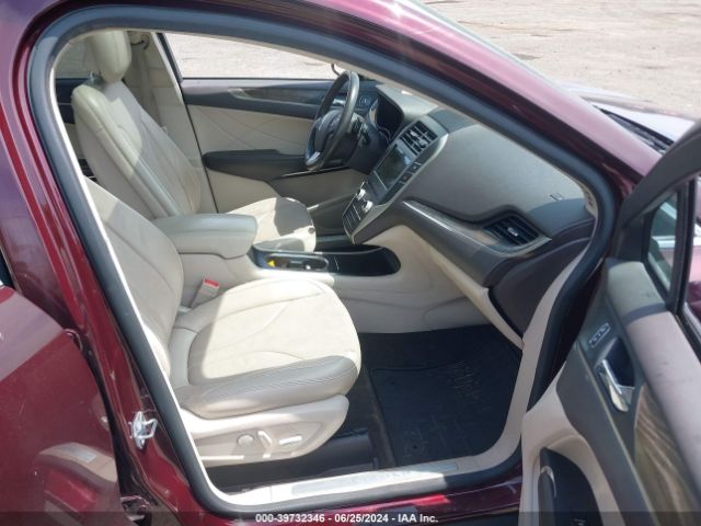 Photo 4 VIN: 5LMCJ3D91HUL53963 - LINCOLN MKC 