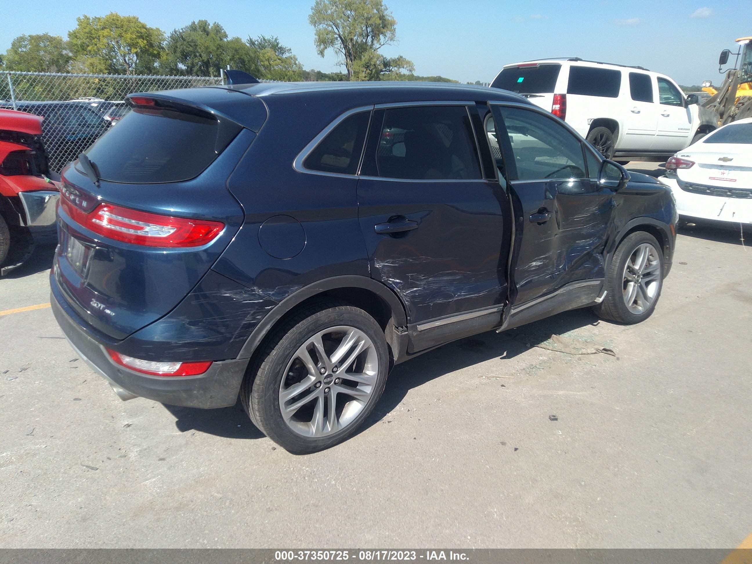 Photo 3 VIN: 5LMCJ3D91HUL68933 - LINCOLN MKC 