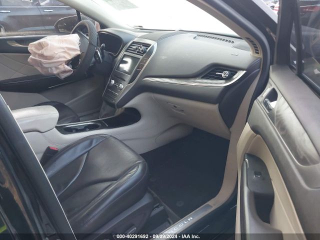 Photo 4 VIN: 5LMCJ3D91HUL70522 - LINCOLN MKC 