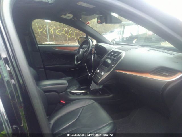 Photo 4 VIN: 5LMCJ3D91JUL22587 - LINCOLN MKC 