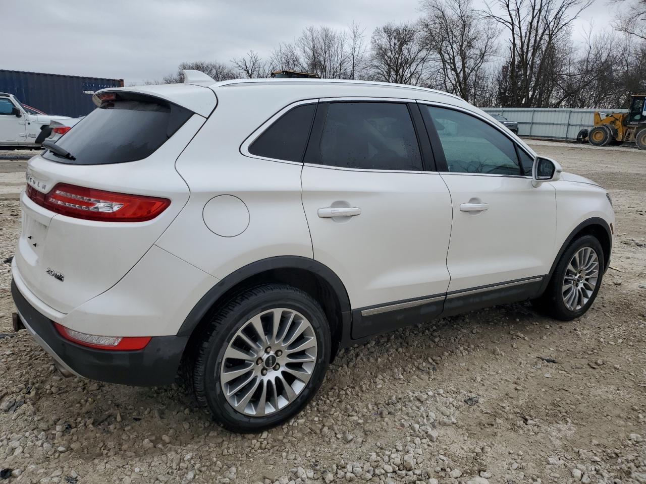 Photo 2 VIN: 5LMCJ3D92GUJ02853 - LINCOLN MKC 