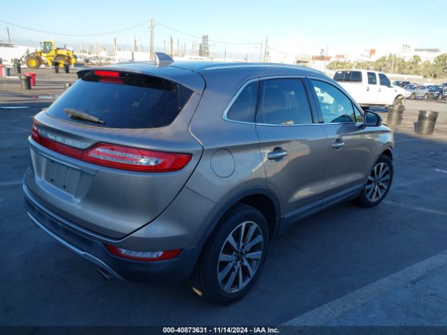 Photo 3 VIN: 5LMCJ3D92KUL17335 - LINCOLN MKC 