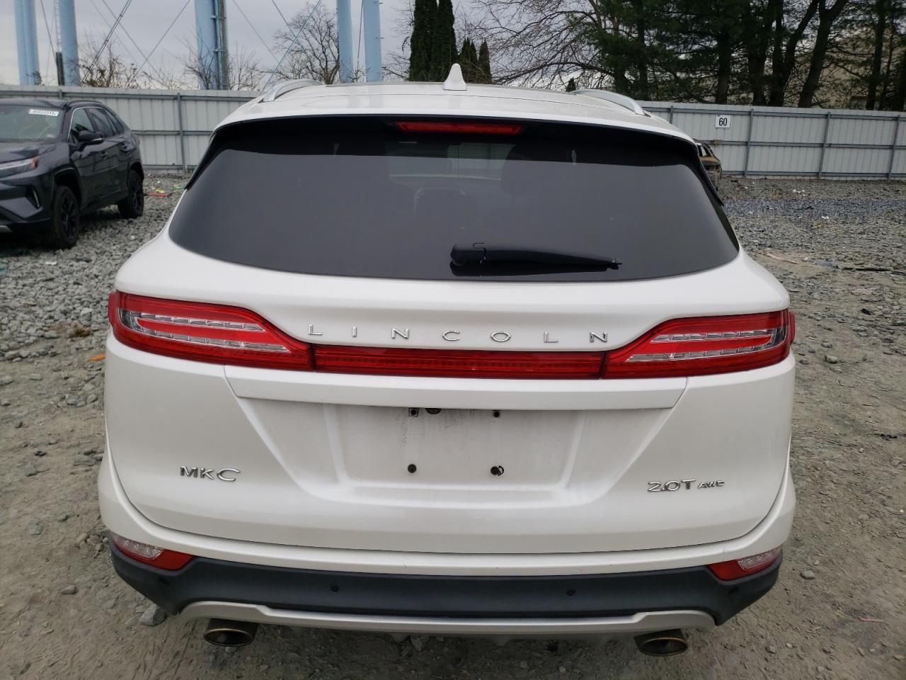 Photo 5 VIN: 5LMCJ3D93HUL46576 - LINCOLN MKC 