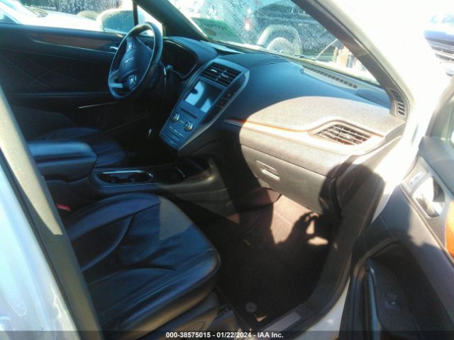 Photo 4 VIN: 5LMCJ3D94HUL04353 - LINCOLN MKC 