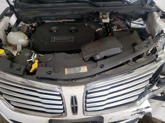 Photo 6 VIN: 5LMCJ3D94HUL11030 - LINCOLN MKC 