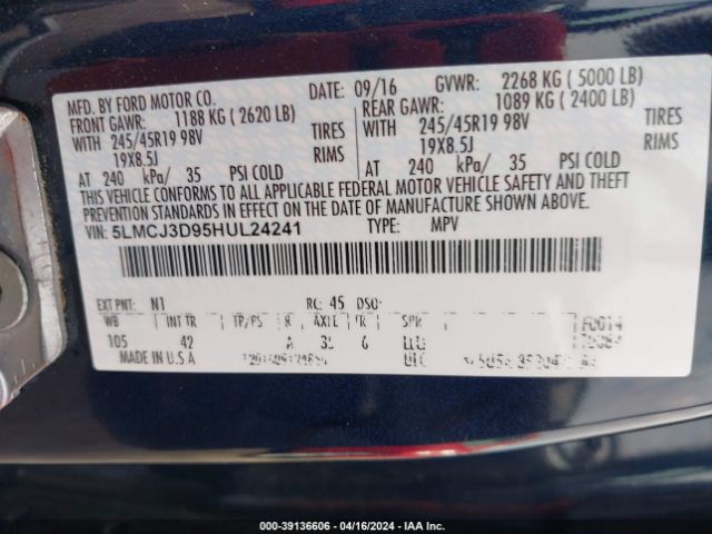 Photo 8 VIN: 5LMCJ3D95HUL24241 - LINCOLN MKC 