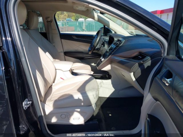 Photo 4 VIN: 5LMCJ3D95HUL55652 - LINCOLN MKC 