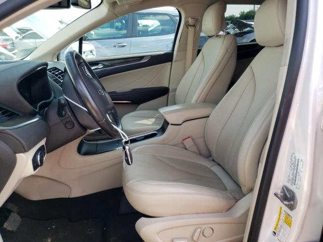 Photo 6 VIN: 5LMCJ3D95KUL47106 - LINCOLN MKC 