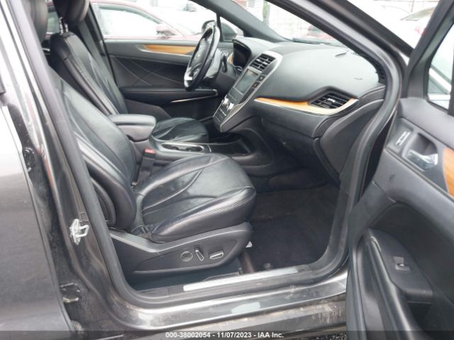 Photo 4 VIN: 5LMCJ3D96HUL15872 - LINCOLN MKC 