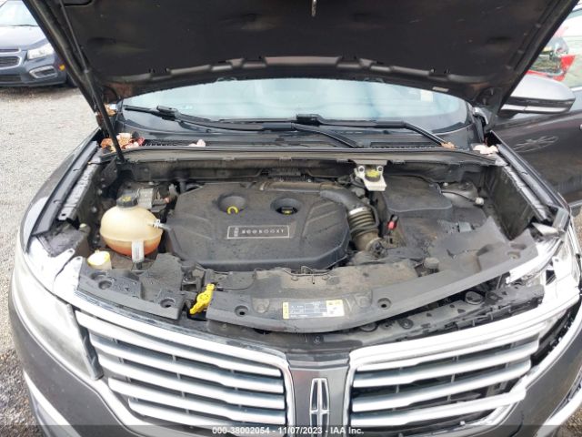 Photo 9 VIN: 5LMCJ3D96HUL15872 - LINCOLN MKC 