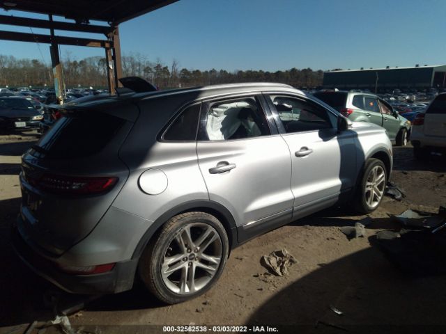 Photo 3 VIN: 5LMCJ3D96HUL35958 - LINCOLN MKC 