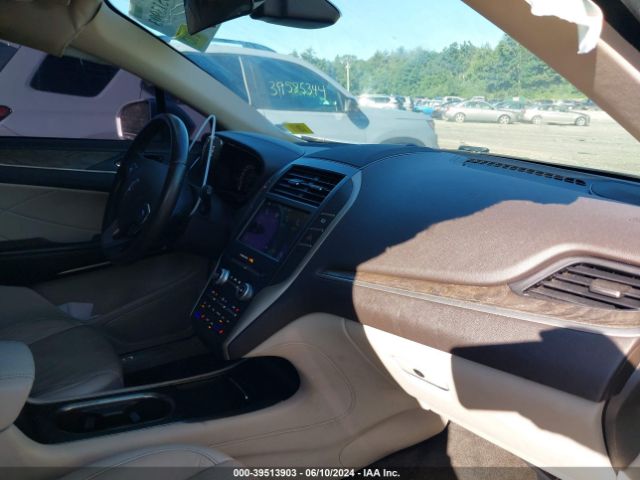 Photo 4 VIN: 5LMCJ3D98JUL01185 - LINCOLN MKC 